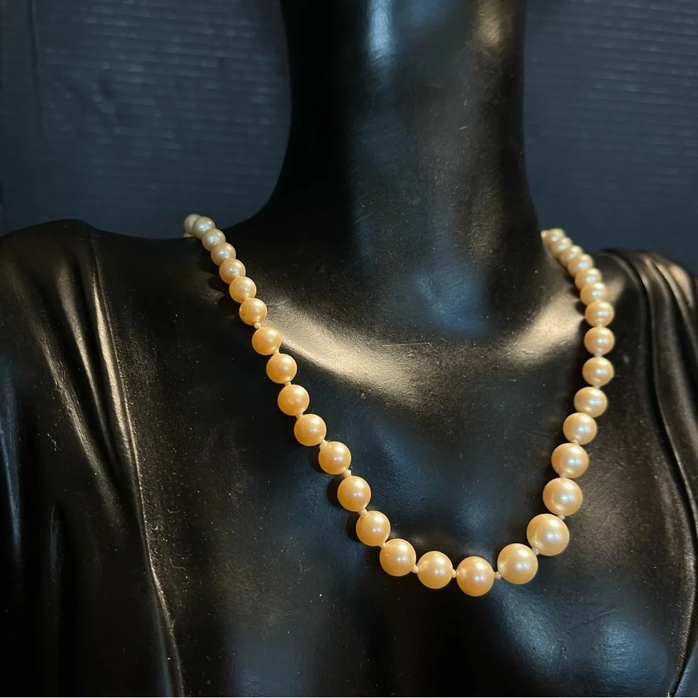 Vintage Monet gold tone faux pearl necklace